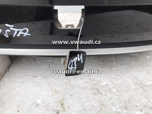 8V4 807 441 D Audi A3 Sportback 8V kryt tažného oka zadního nárazníku 8V4807441D