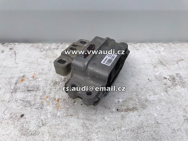 1K0 199 555 BB SKODA OCTAVIA VW AUDI UCHYCENÍ MOTORU 1.6TDI 2008-2012 