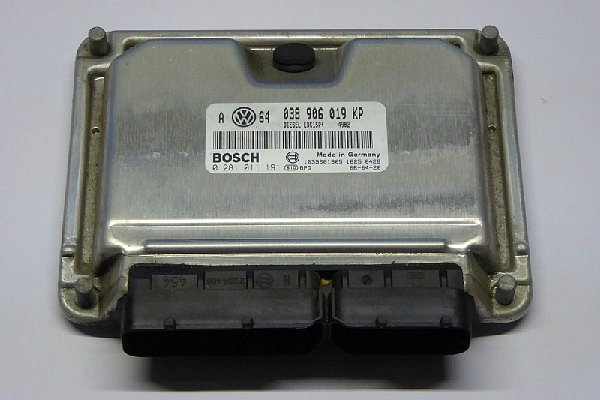 Řídící jednotka motoru ECU VW GOLF MK4 1,9 Tdi