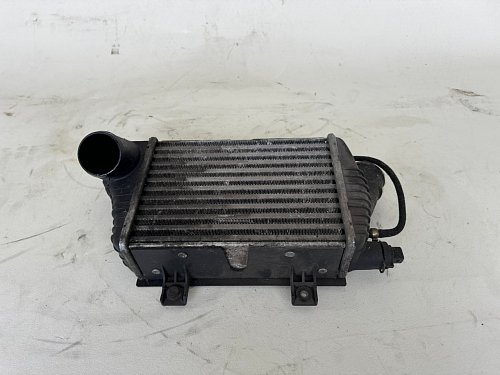 VW T4 Intercooler CHLADIČ TURBA STAČENÝ VZDUCH  2.5l TDI Diesel ACV AUF 96-99 originál