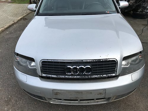 Náhradní díly Audi A4 8E 2004  Avant 4x4  2,5 TDI V6 BAU GBG