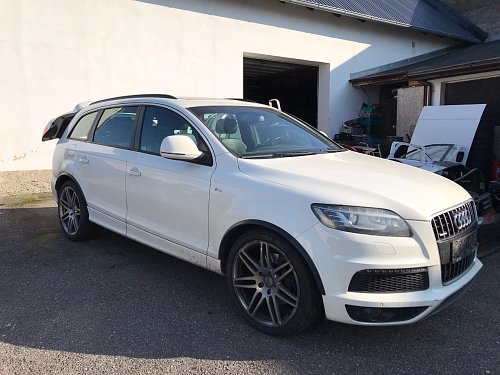 Audi Q7 4L 4,2 TDI 2009 facelift sedačka pravá přední spolujezdec kožená broušená kůže Alcantara S line