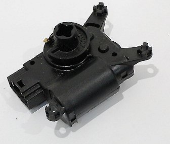 7L0 907 512 H motor nastavovaci vlevo  Audi Q7 4L 4,2 TDI