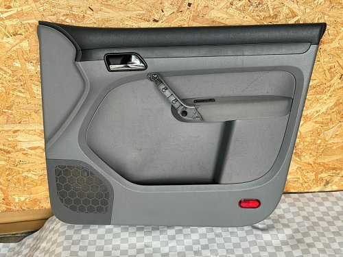 Dveřní panel VW Caddy 2k 2007  šedá barva pravé přední dveře spolujezdec