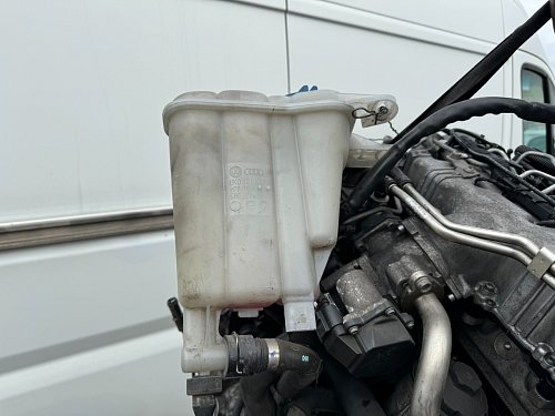 Expanzní nádoba chladicí vody pro AUDI A4 AVANT (8K5, B8)  8K0121403