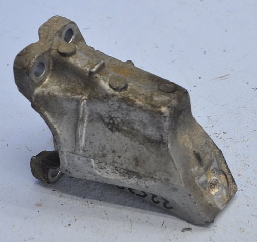 Držák převodovky Audi 100/A6 C4 V6 levý