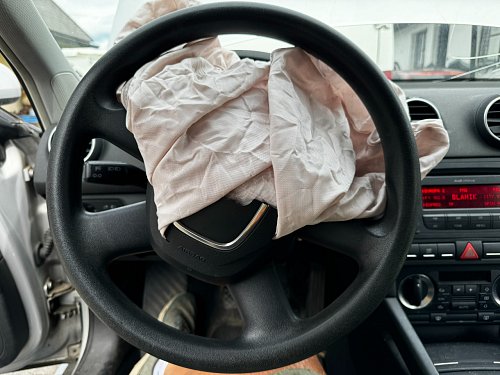 volant  06/05-06/07 6PS soul (cerna)  Audi A3 Sportback 1,9 TDI 2007 8PAAJ4