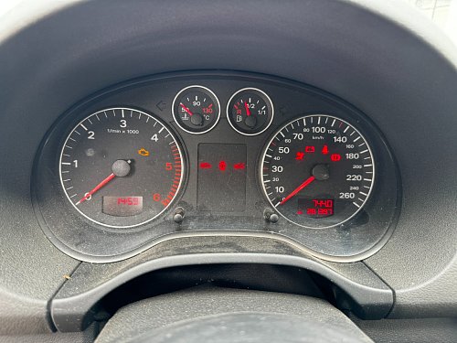 Přístroj sdruž. na palub.desce 260KM/H m. vznetovy   Audi A3 Sportback 1,9 TDI 2007 8PAAJ4