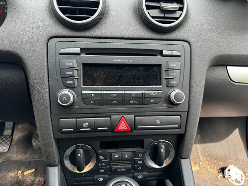 klimatronic ovládací panel digi topení  Audi A3 Sportback 1,9 TDI 2007 8PAAJ4