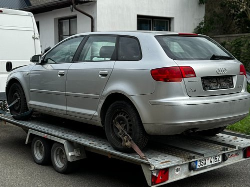 Stropnice obložení stropu tapecírun  Audi A3 Sportback 1,9 TDI 2007