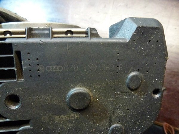 Škrtící klapka V6 3,0 - Bosch -  0 280 750 030 