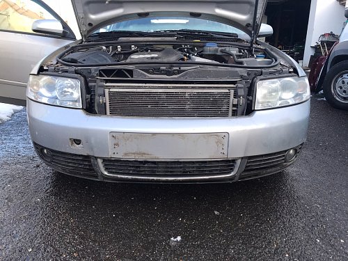 8E0 199 351 M   konzola   Audi A4 B6 8E 2001 AVANT AVJ 1,8 T