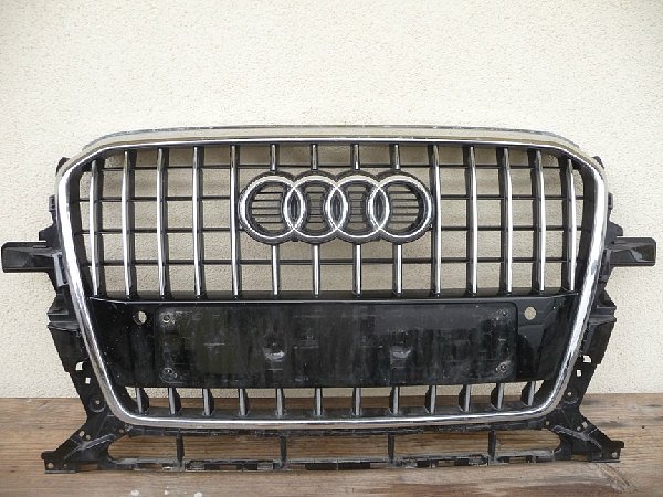 8R0 853 651R AUDI Q5  Maska přední Grill  mřížka nárazníku