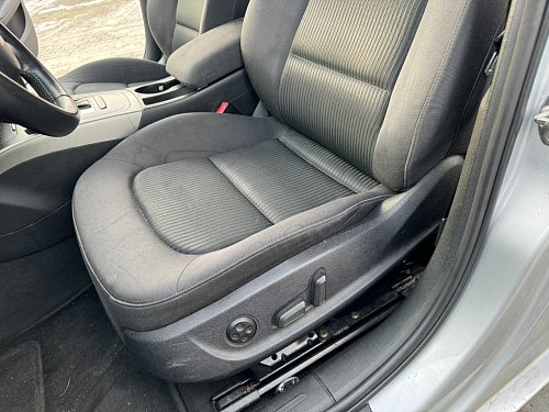8K0 959 747 Spínač podélného výškového nastavení sedadla, nastavení sklonu sedadla a beder.opěrky Audi A4 B8 2009 2,0 TDI 8K Avant Kombi 8k9
