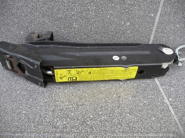 2K0 011 031B Caddy 2 2K hever  VW Caddy III 2K 03-10