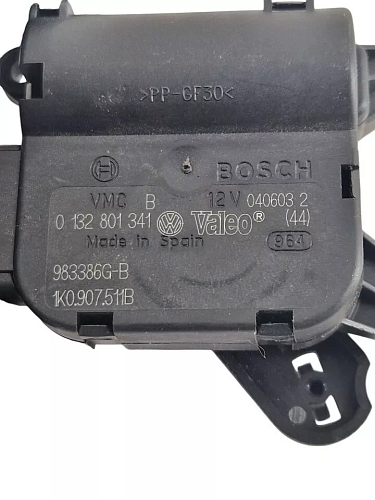1K0 907 511 B servomotor nastavovaci pro klapku pro ovladani teploty vpravo  topení / ventilace  VW Seat Škoda Audi Passat B7 Leon