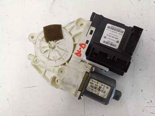 Přední pravý motor okna - 1K0 959 792 H  Golf plus  5M1 837 402 C