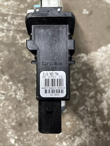 VW / AUDI / SEAT / ŠKODA  Motor zadního okna - 5K0959794 / 5K0 959 704 A