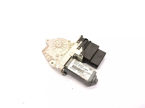 Golf V 2006 motor regulátoru zadního okna 1K0959703  933 424-200