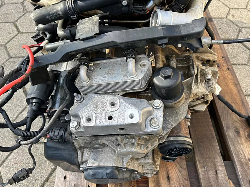 starter spouštěč motoru  VW  Touran 1T 2004 .  02E 911 023 H .  2,0KW  BOSCH  pro  automat 6-stup. motor  BKC,BKD