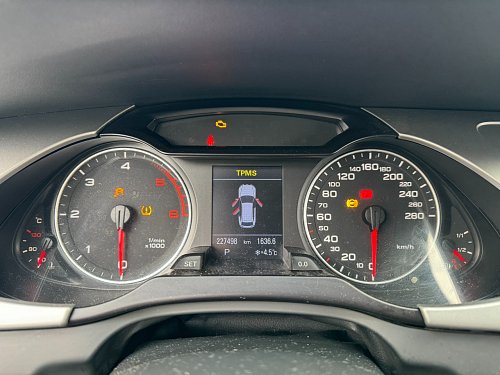 Přístroj sdruž. na palub.desce Tachometr Audi A4 B8 2009 2,0 TDI 8K Avant Kombi 8k9