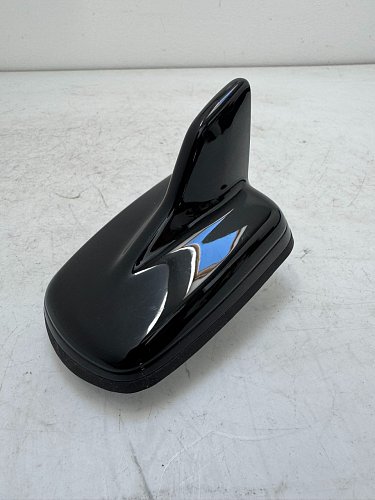 4N0035503CMY9B střešní anténa Audi barva LY9B  Brillantschwarz