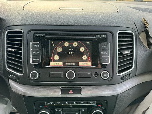 Tiguan Navi Navigation RNS 315 s kódem 3C0035279J