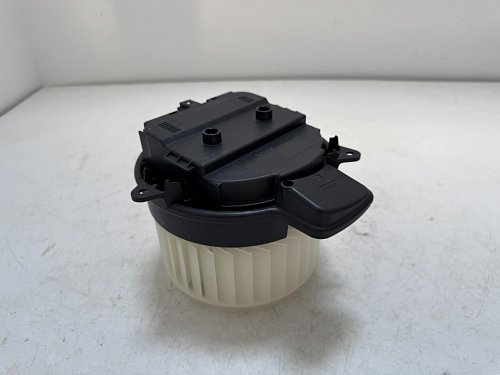 Audi A6 S6 RS6 A7 A8 ventilátor klimatizace 4H1820021C  MOTOREK TOPENÍ NOVÝ ORIG.