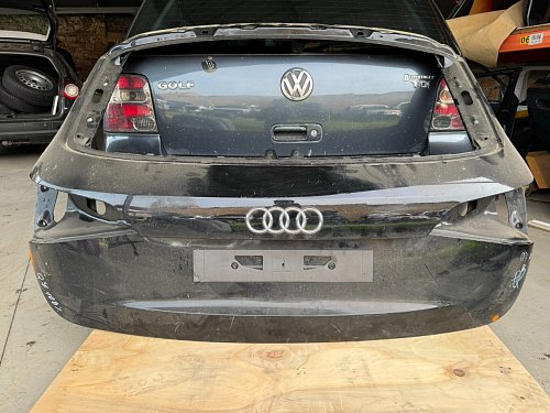 zadní výklopné kufrové dveře pro AUDI Q5 (8R) TDI viko zadni 8R0 827 023 C