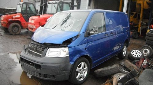  VW T5 2,5 TDI 2,5 TDI NA NÁHRADNÍ DÍLY ,