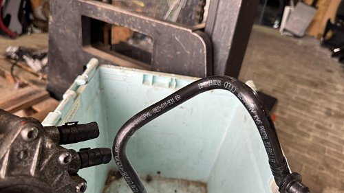 Hadice podtlakového potrubí posilovače brzd Audi A4 B7 B6 01-08