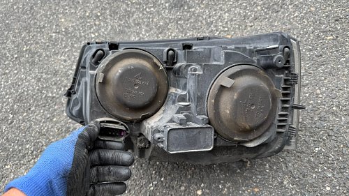 VW T5 T6 TRANSP - 7E0941607 - Krytka světlometu pravá nebo levá