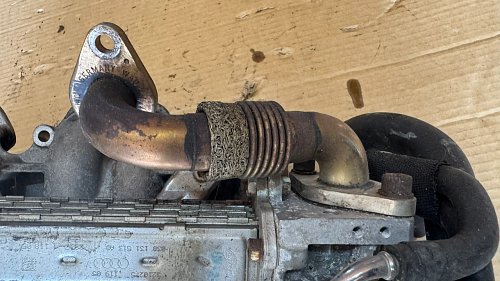 VW CADDY III 2K 1.9 TDI Výfukové potrubí Spojovací potrubí AGR