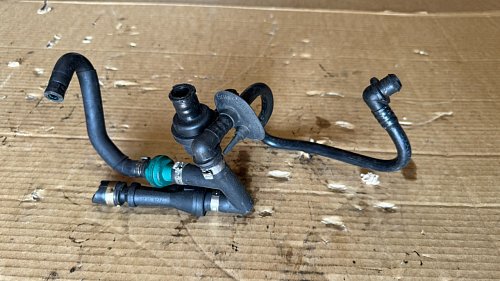 Seat VW Polo Passat  Sestava odvzdušňovací hadice zpětného ventilu, podtlaková  1.8T.