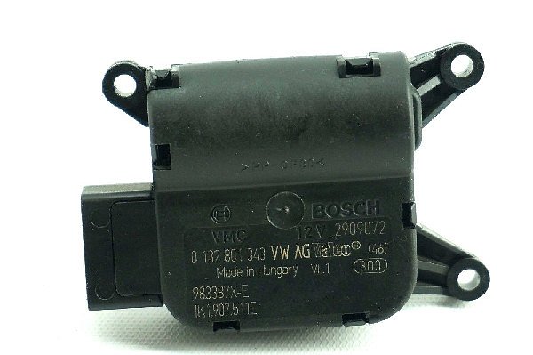 1K0 907 511E Servomotor nastavení klapky cirkulaci  vzduchu topení + AC 