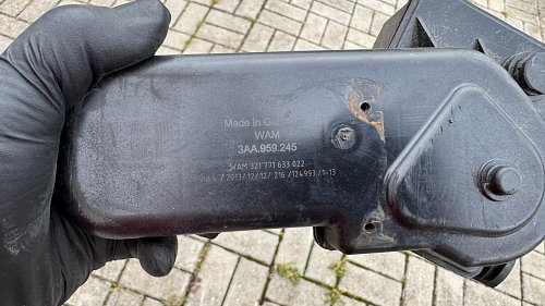 3AA 959 245  .   VW  Passat 3C B7 2011 Nastavovací motor pro elektricky sklopné tažné zařízení 3AA959245