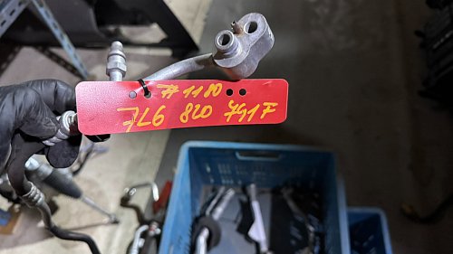 1K0 820 743CE    A3 8P 3.2L . MK5  R32 3.2L    2006 2007 2008 2009 Eos (1F) 3.6 V6 FSI 191 kW 260 PS     Hadice klimatizace trubka vede