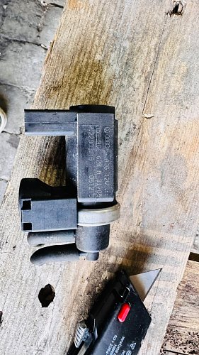 059906628A měnič tlaku solenoidového ventilu AUDI A6 4F 059 906 628 A