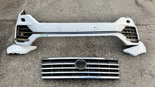 Mřížka chladiče VW 760853696 760853651L 760853653E CR Touareg 3.0 V6