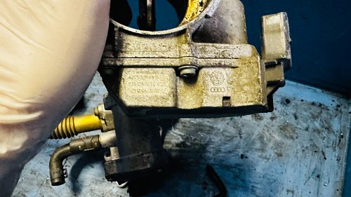 03G 128 063 C V120  , A2C53099815 Škrtící klapka VW AUDI Těleso hrdlo sání
