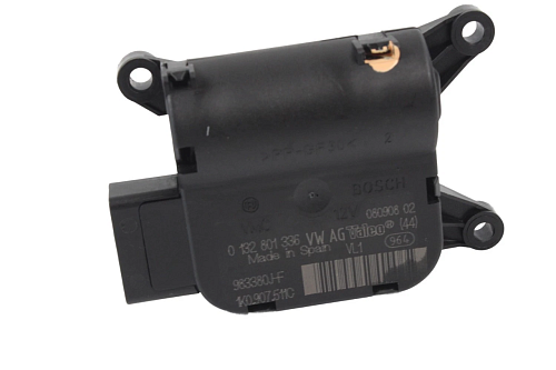 1K1 907 511 C servomotor nastavovaci pro klapku pro ovladani teploty vlevo     l.r. V68 VW Sharan 7N TDI 2,0 TDI  2012