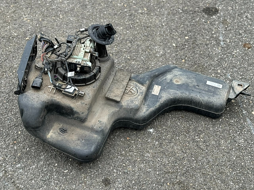 7N0 131 878 D nadrz redukcniho prostredku   VW Sharan 7N TDI 2,0 TDI  2012