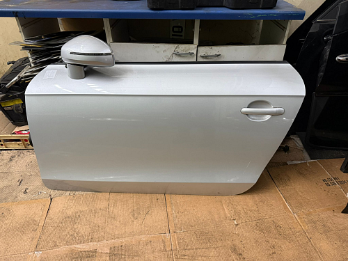 8J0 831 051 A  Audi TT 8J Roadster dveře s vnějším zrcátkem, přední levé,rok výroby 2008 09