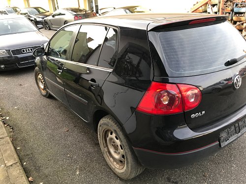 5K1 837 016 A  Zámek dveří   >> - 01.11.2009  vpravo