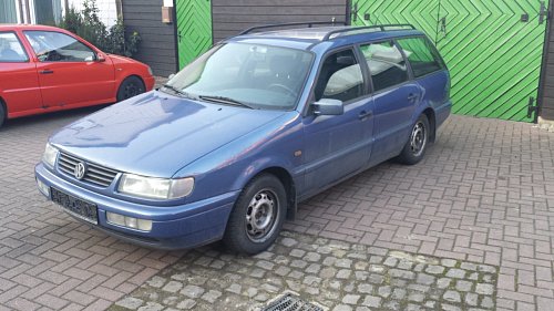 357 839 015 C  Zámek dveří vlevo