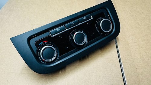 Řídicí jednotka klimatizace, topení a větrání pro Volkswagen Golf VI 2011
