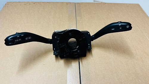 Škoda Fabia 5J T5 6L spínač řízení, páčka směrových světel, tempomat GRA 6Q0953513G 01C