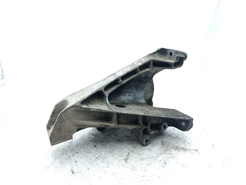 7H0 199 370 N Vzpěra vzadu  BNZ,BPC VW T5 Transporter 2008 96 kW  TDI BNZ