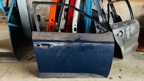 6V0 831 056 A  Dveře      Škoda Fabia 3 III  pravé přední dveře.