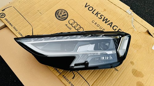 Audi A8 D5 Optika Matrix Přední světlomet LEVÝ ŘIDIČ  0 301 123 233 AB